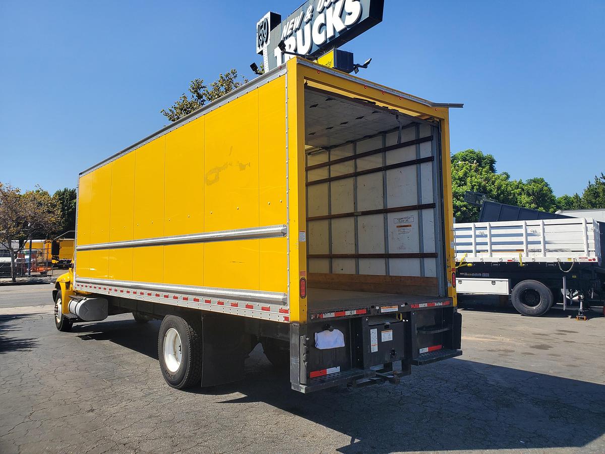 Used 2021 International MV607 26' Box Truck