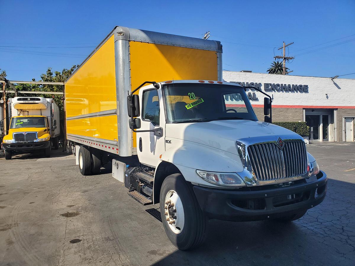 Used 2020 International MV607 26' Flatbed