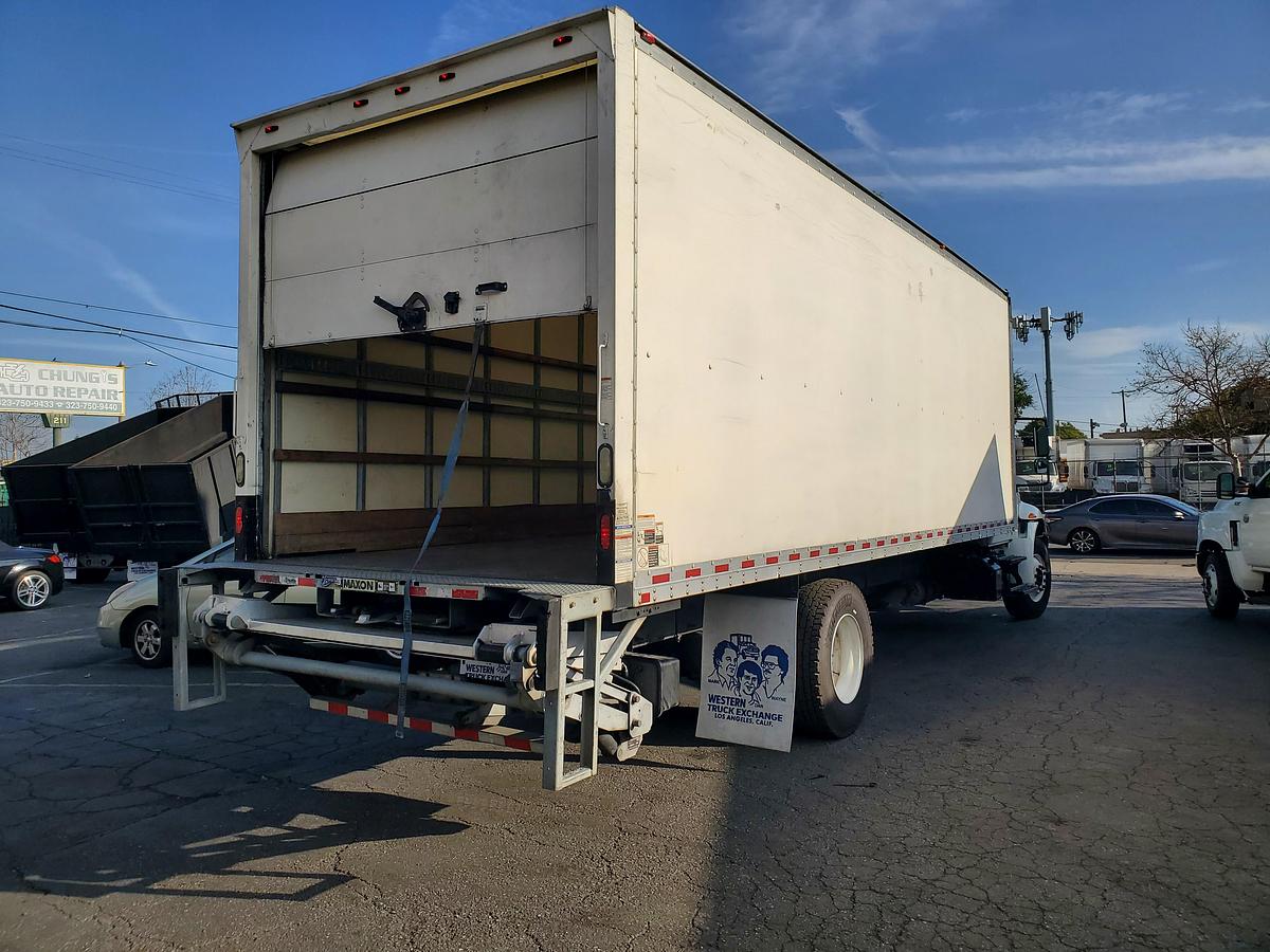 Used 2019 International 4300 26' Box Truck