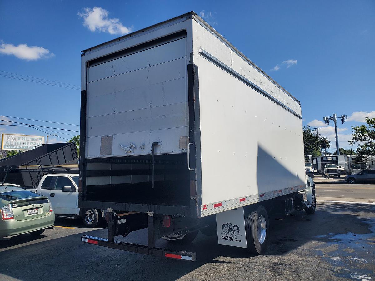 2023 International® eMV™ Series 26' Box Truck For Lease