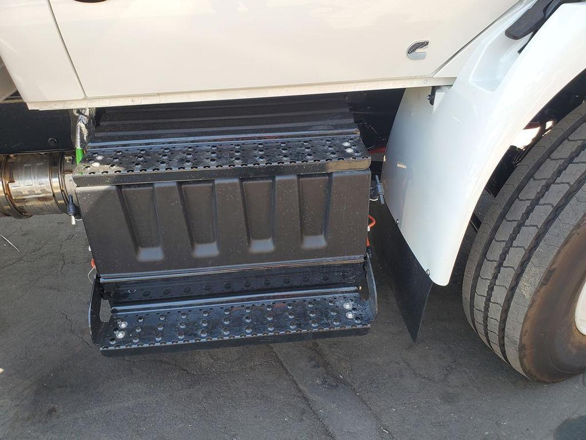 2025 International HV 607