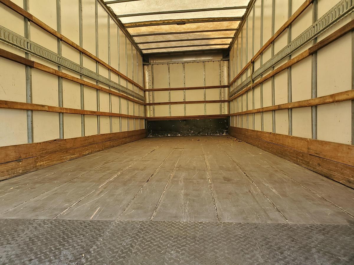 Used 2019 International 4300 26' Box Truck