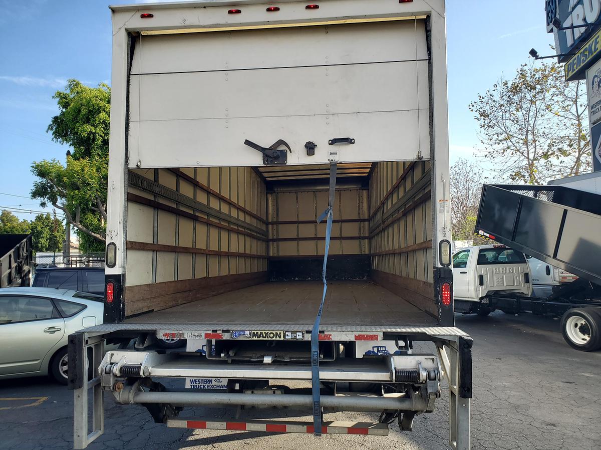 Used 2019 International 4300 26' Box Truck