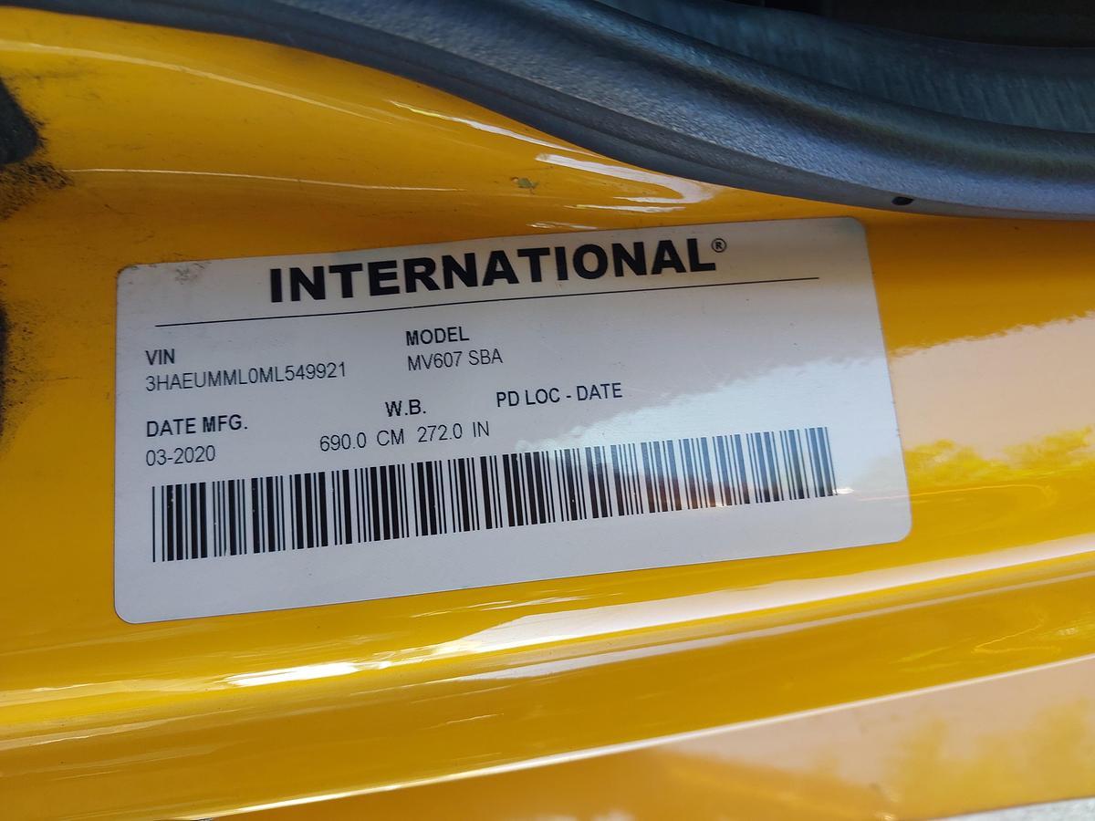 Used 2021 International MV607 26' Box Truck