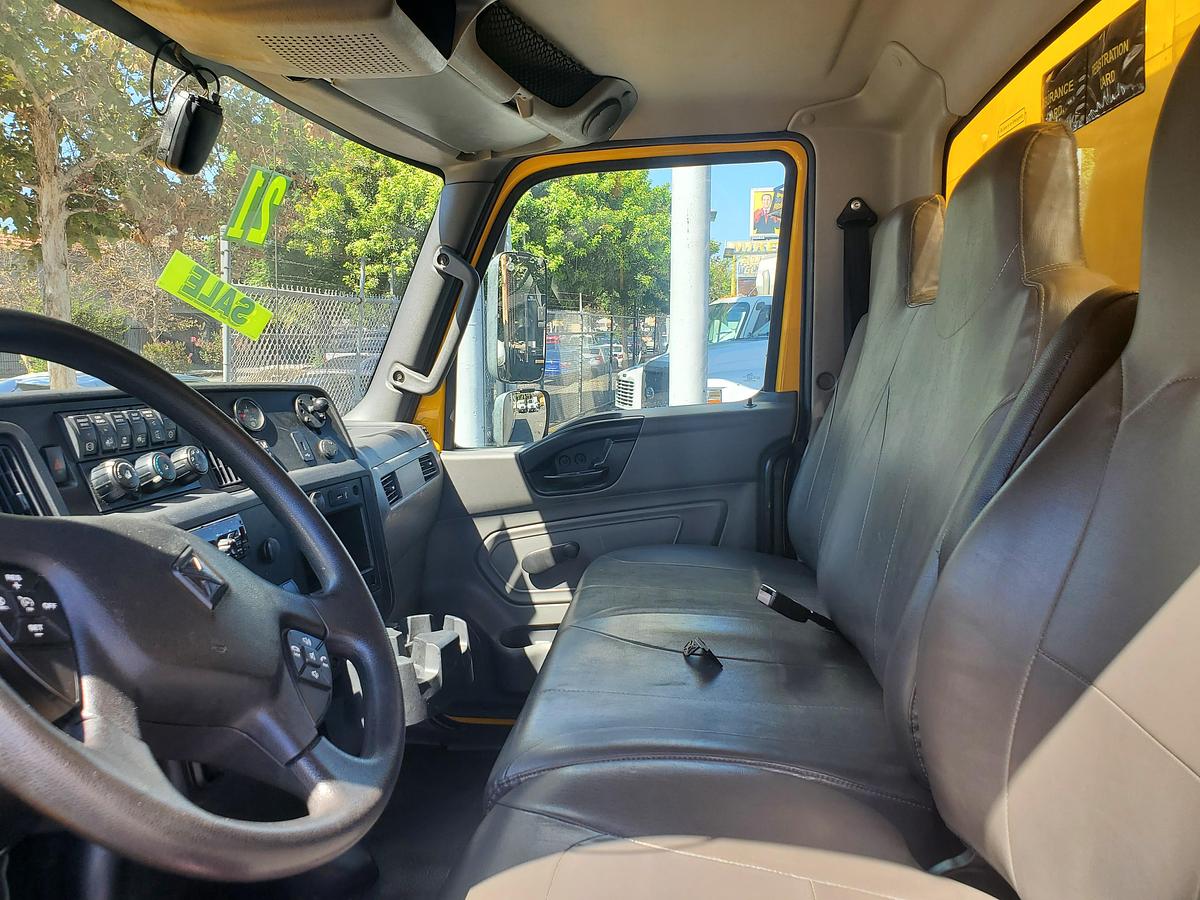 Used 2021 International MV607 26' Box Truck