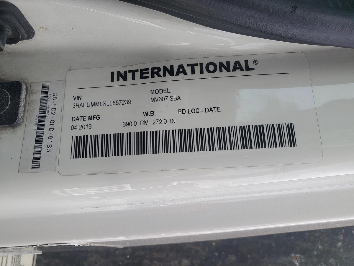 Used 2020 International MV607 26' Flatbed