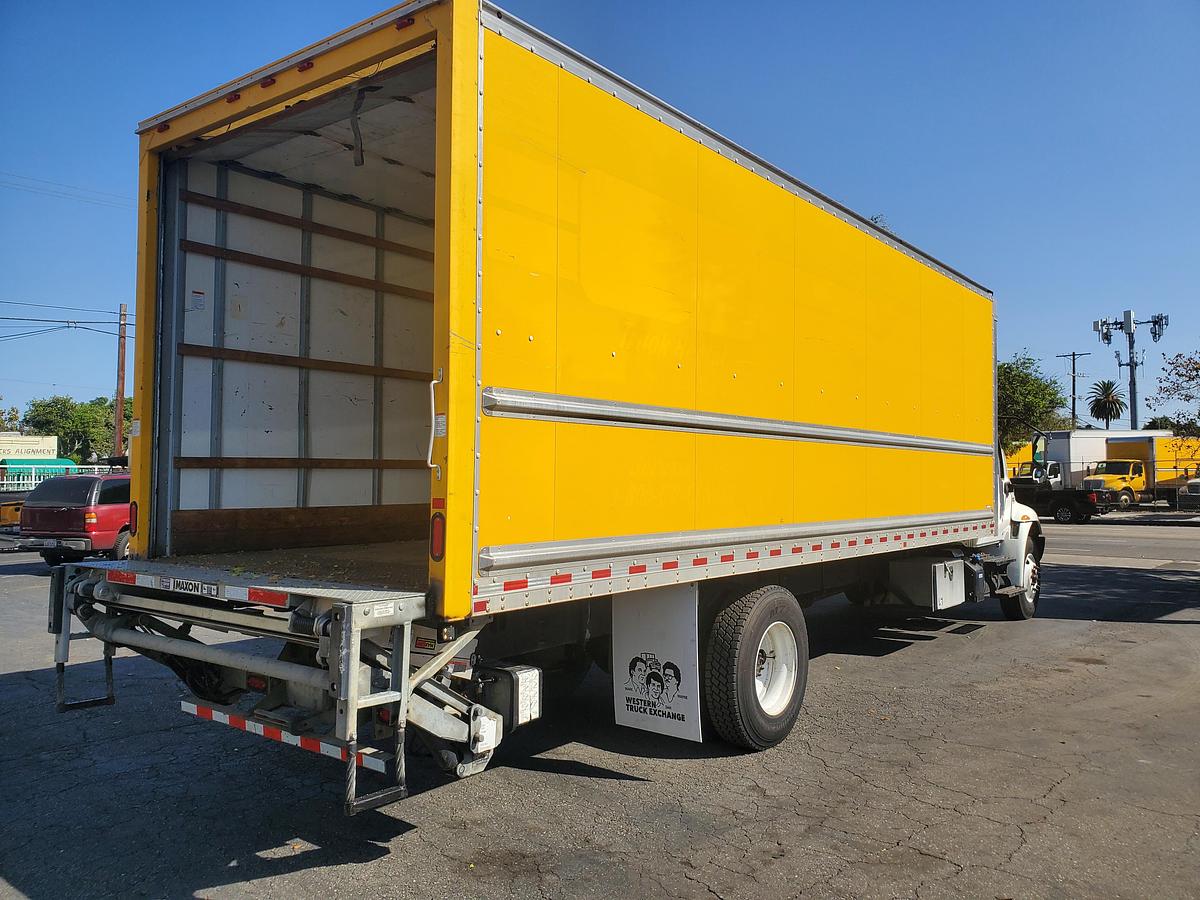Used 2020 International MV607 26' Flatbed