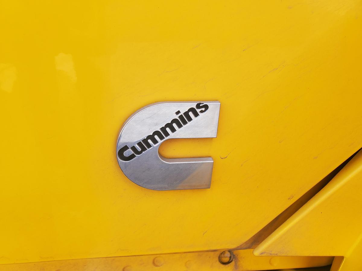 Used 2021 International MV607 26' Box Truck