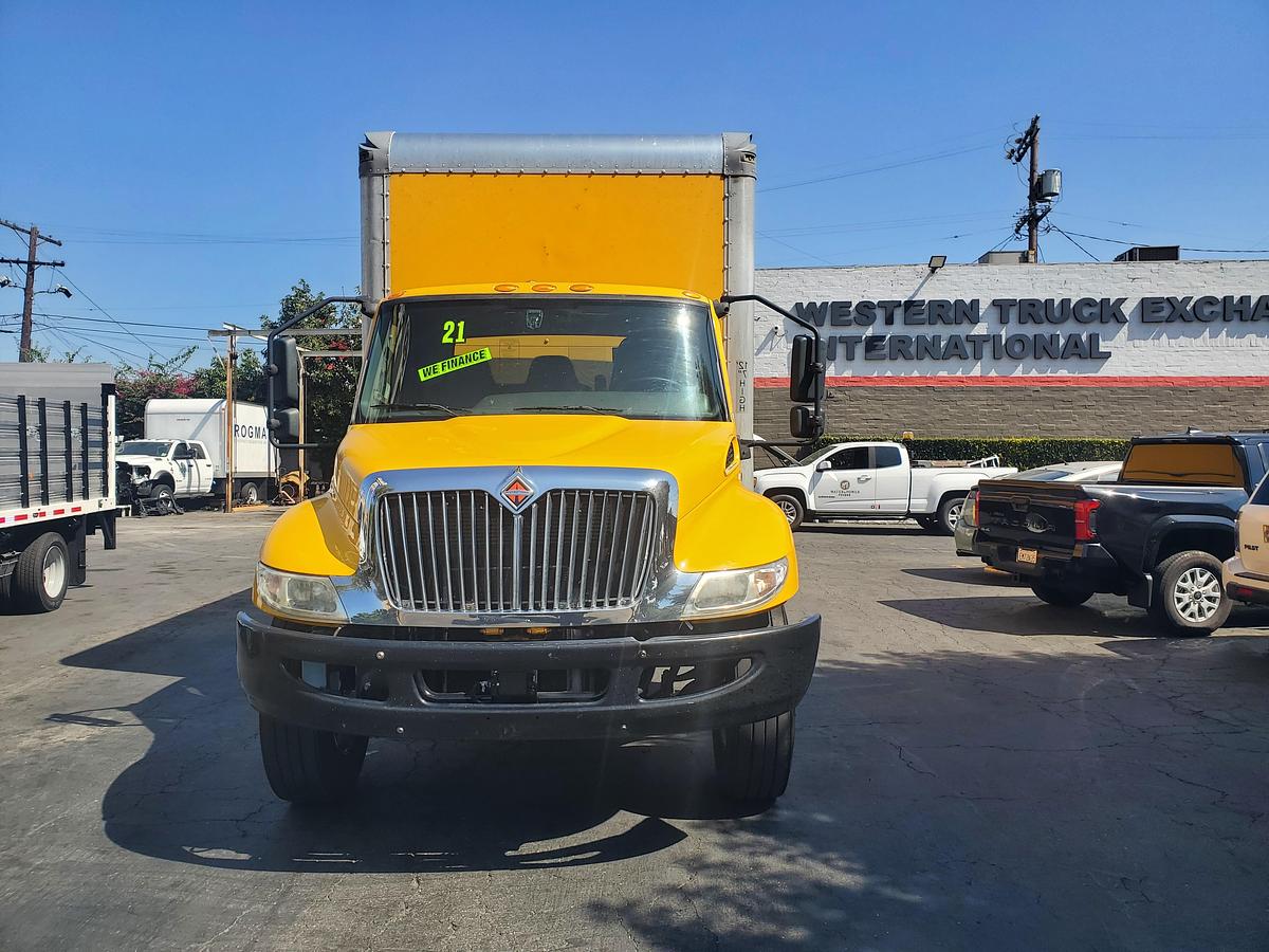 Used 2021 International MV607 26' Box Truck