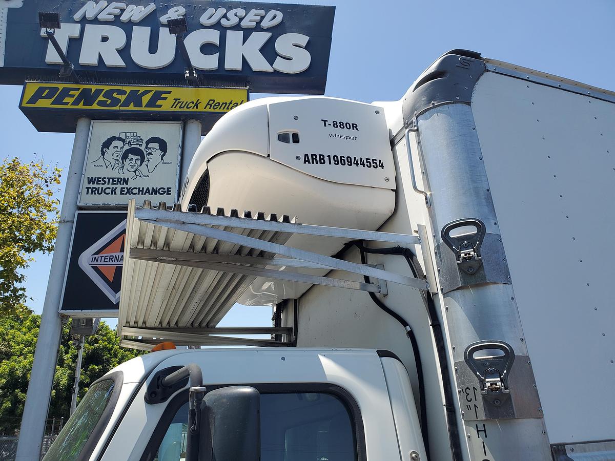 Used 2020 Freightliner M2 26 FT Reefer