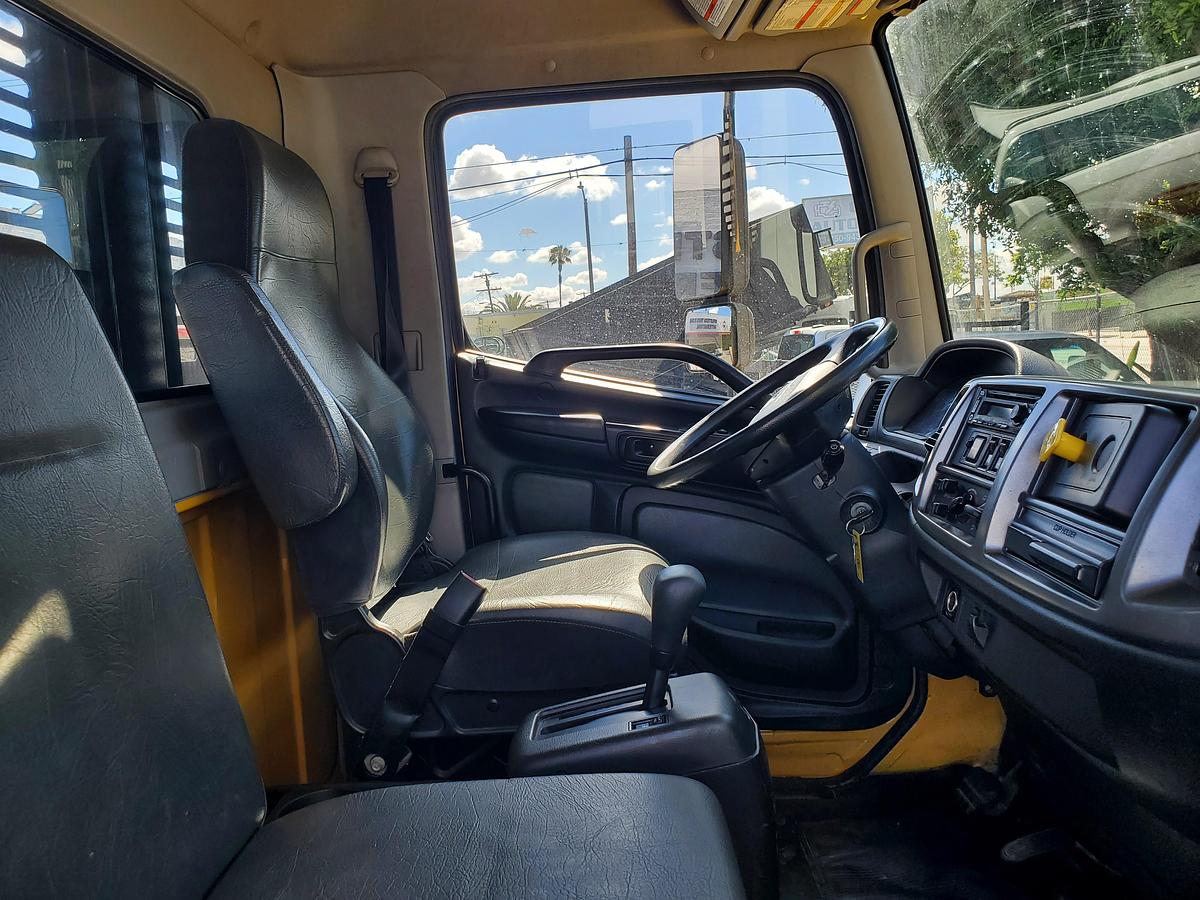 Used 2020 Hino 268 with 20' Flatbed
