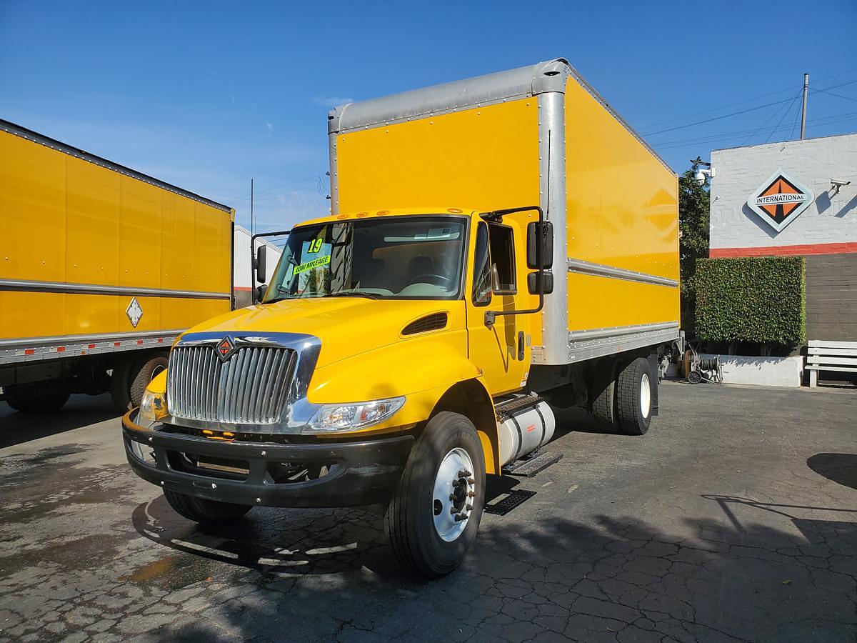 Used 2019 International 4300