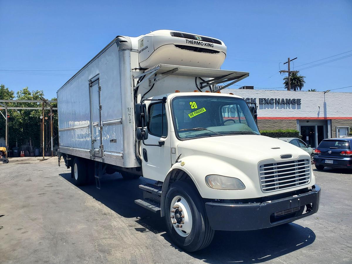 Used 2020 Freightliner M2 26 FT Reefer