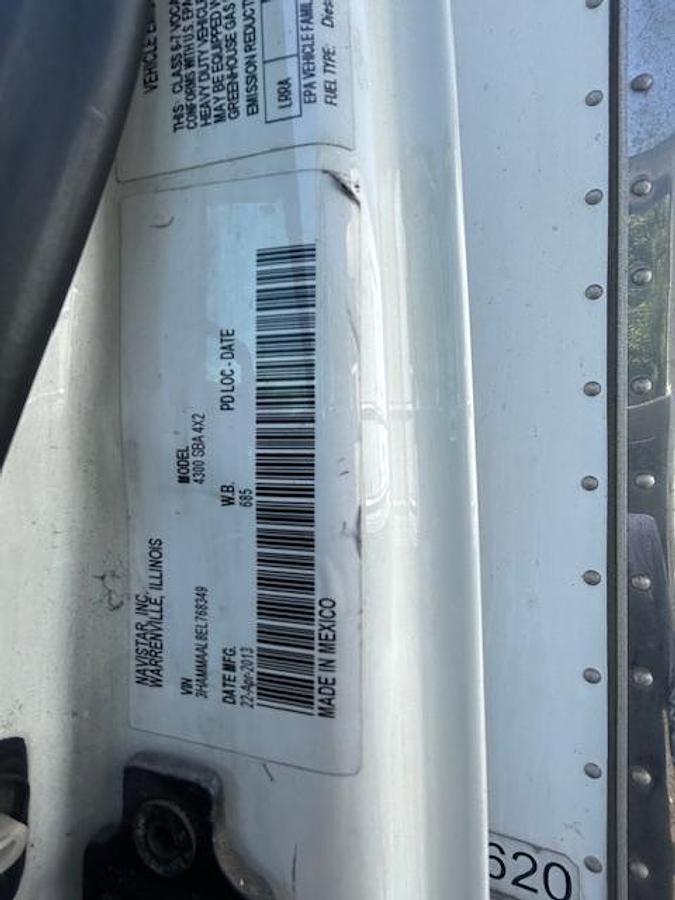 Used 2014 International 4300 26' Box