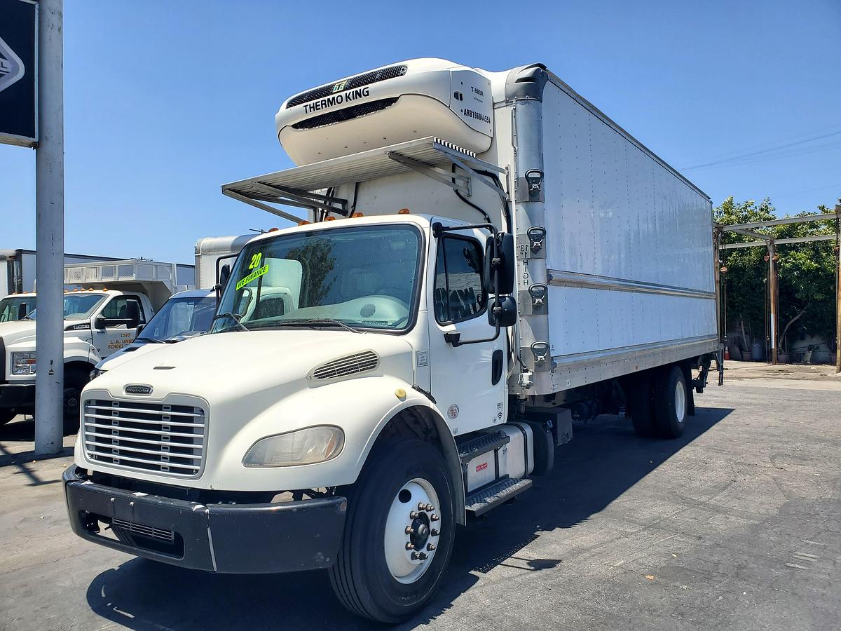 Used 2020 Freightliner M2 26 FT Reefer
