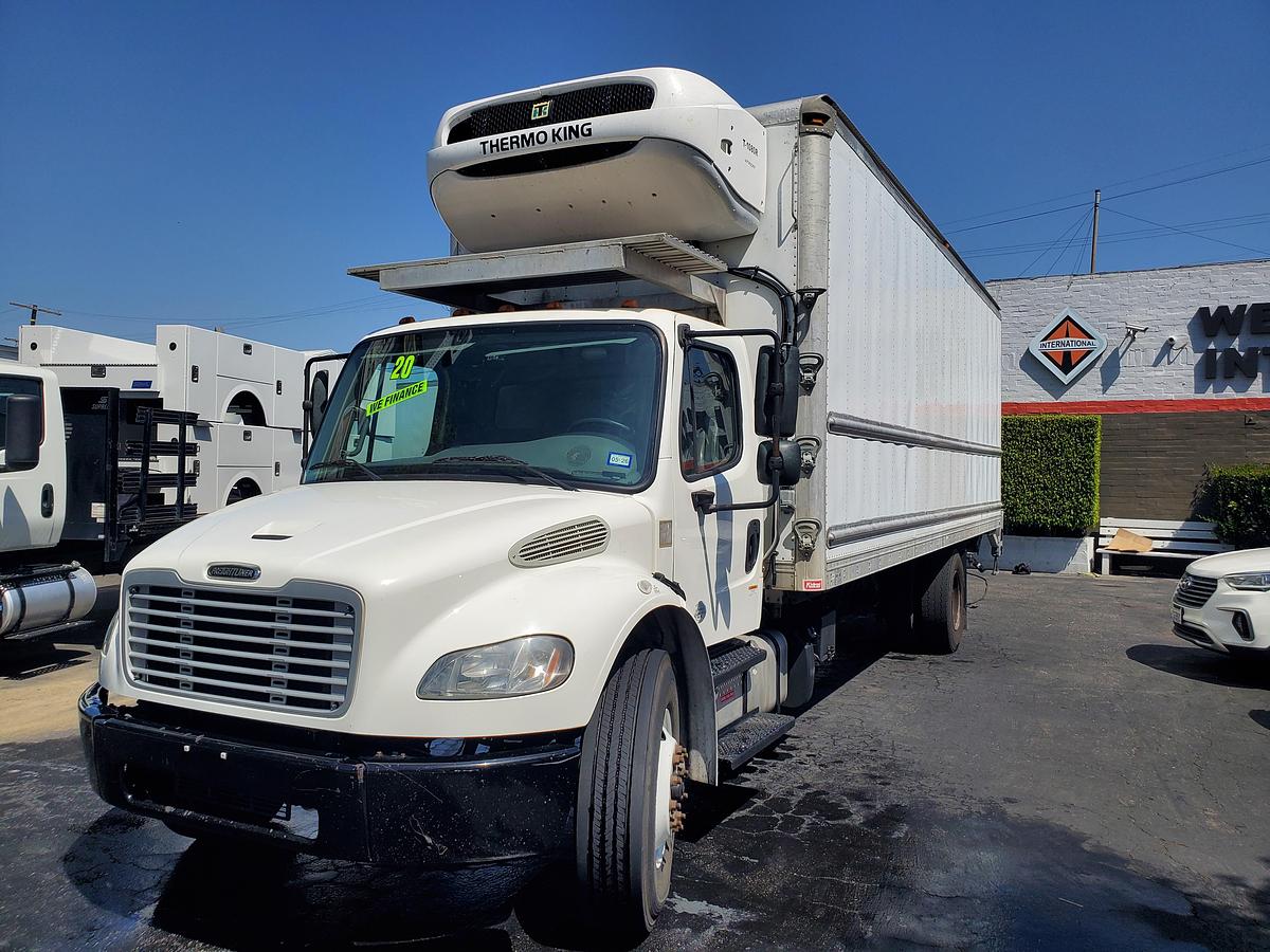 Used 2020 Freightliner M2 26 Foot Refrigerated Truck
