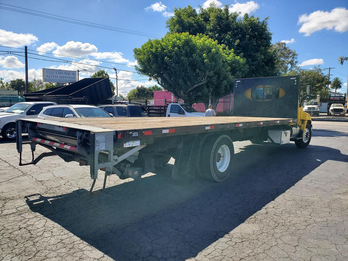 Used 2020 Hino 268 with 20' Flatbed