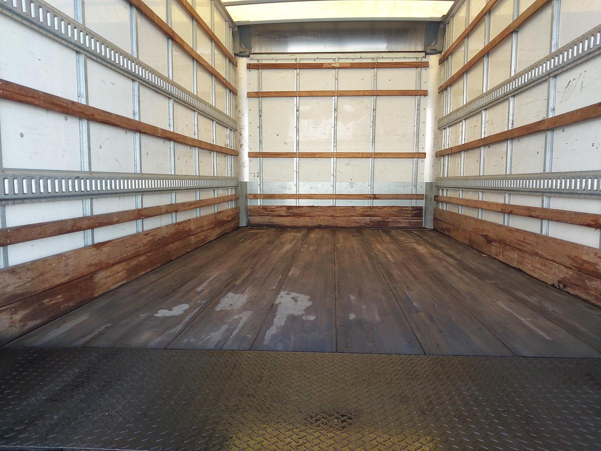 Used 2020 Isuzu NQR Box Truck
