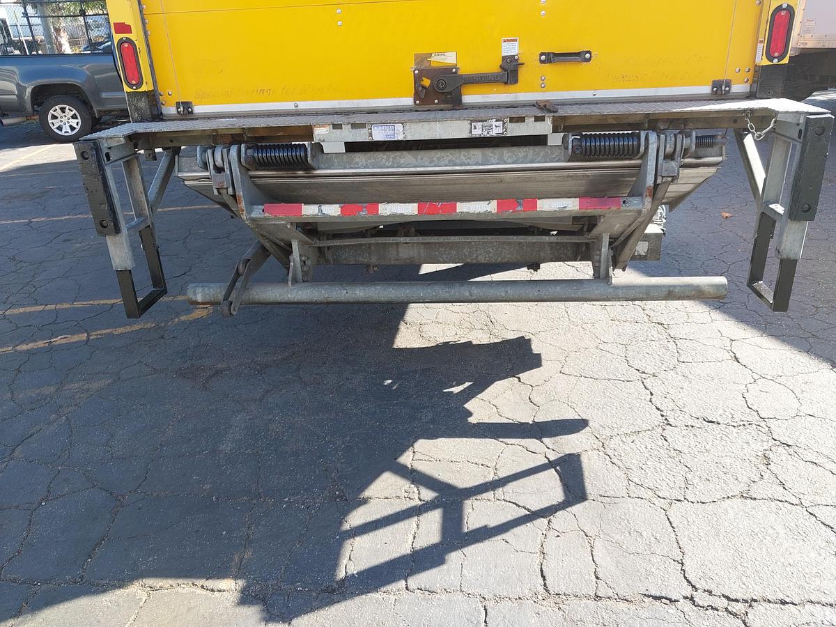 Used 2021 International MV607 26' Box Truck
