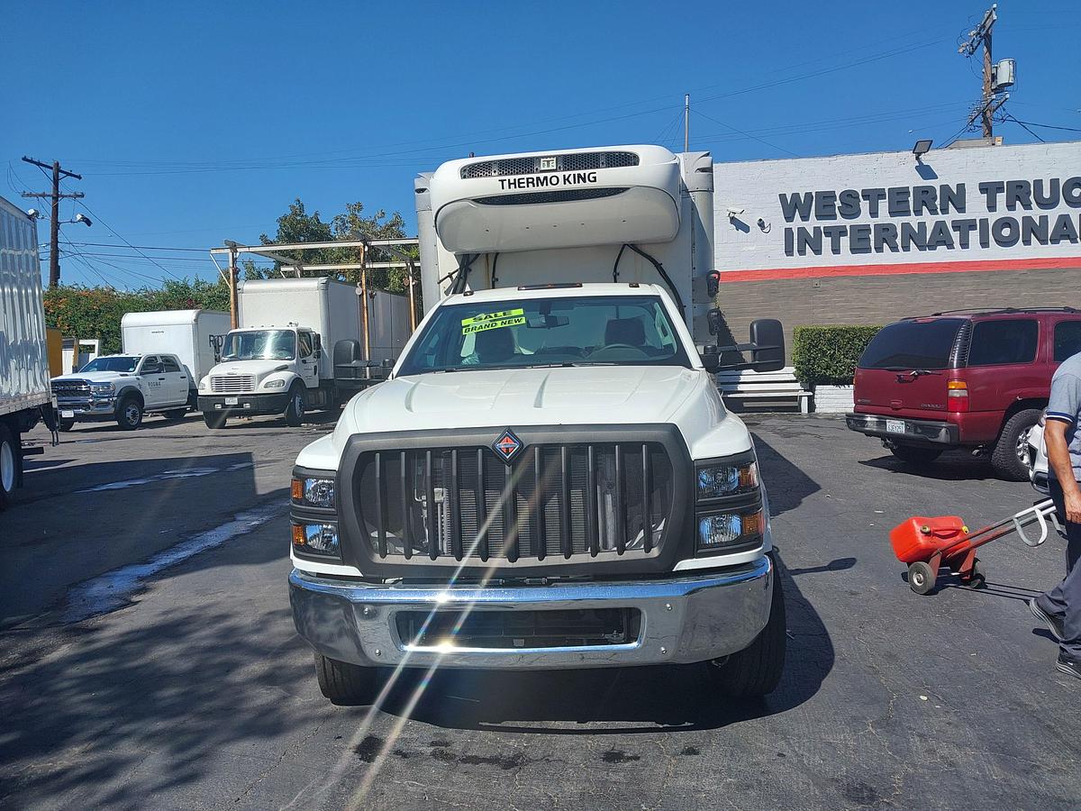 2023 International® CV515 18 ft Reefer