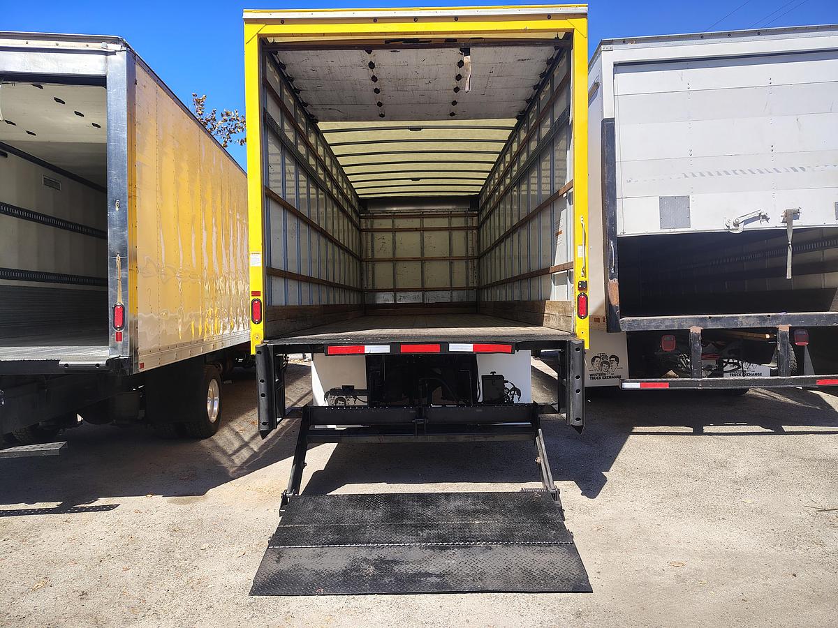 Used 2021 International MV607 26' Box Truck