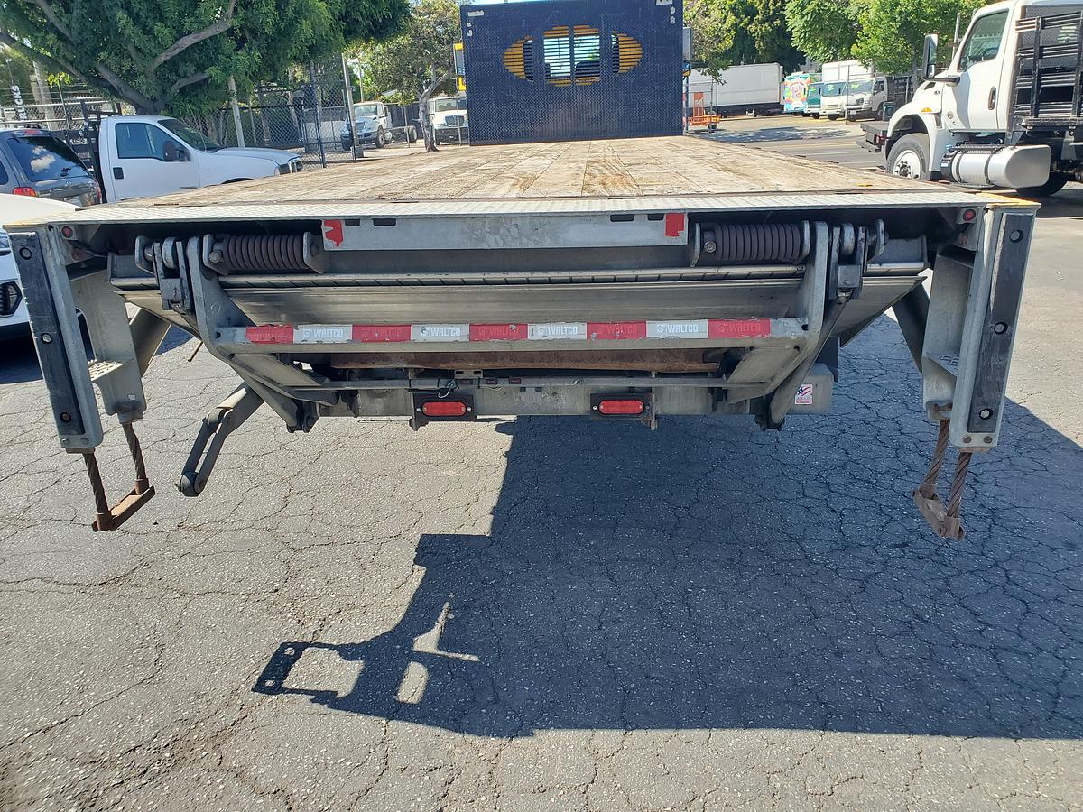 Used 2020 Hino 268 with 20' Flatbed