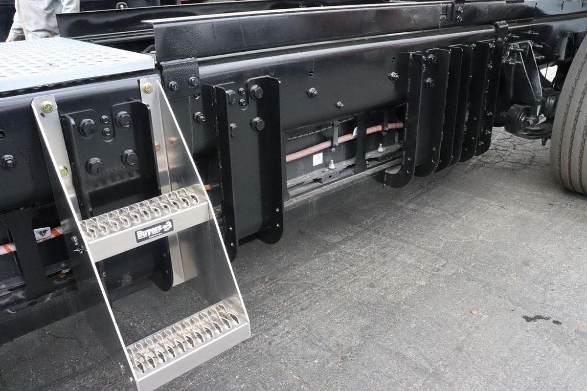 2024 International® Electric MV™ Series