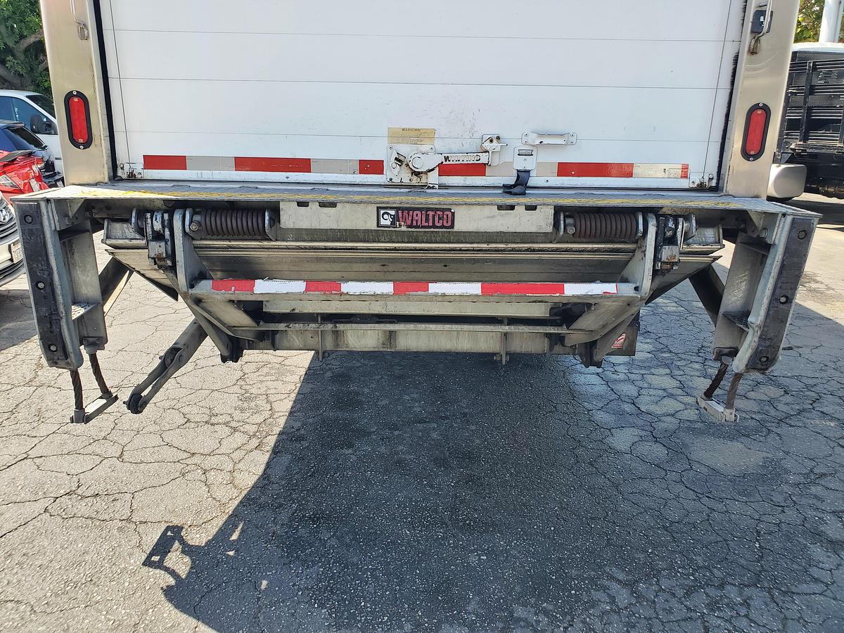 Used 2020 Freightliner M2 26 Foot Refrigerated Truck