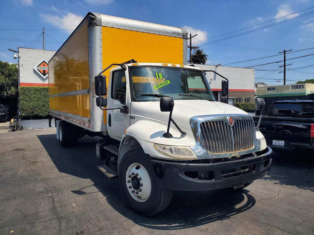 Used 2019 International 4300 26' Refrigerated Truck