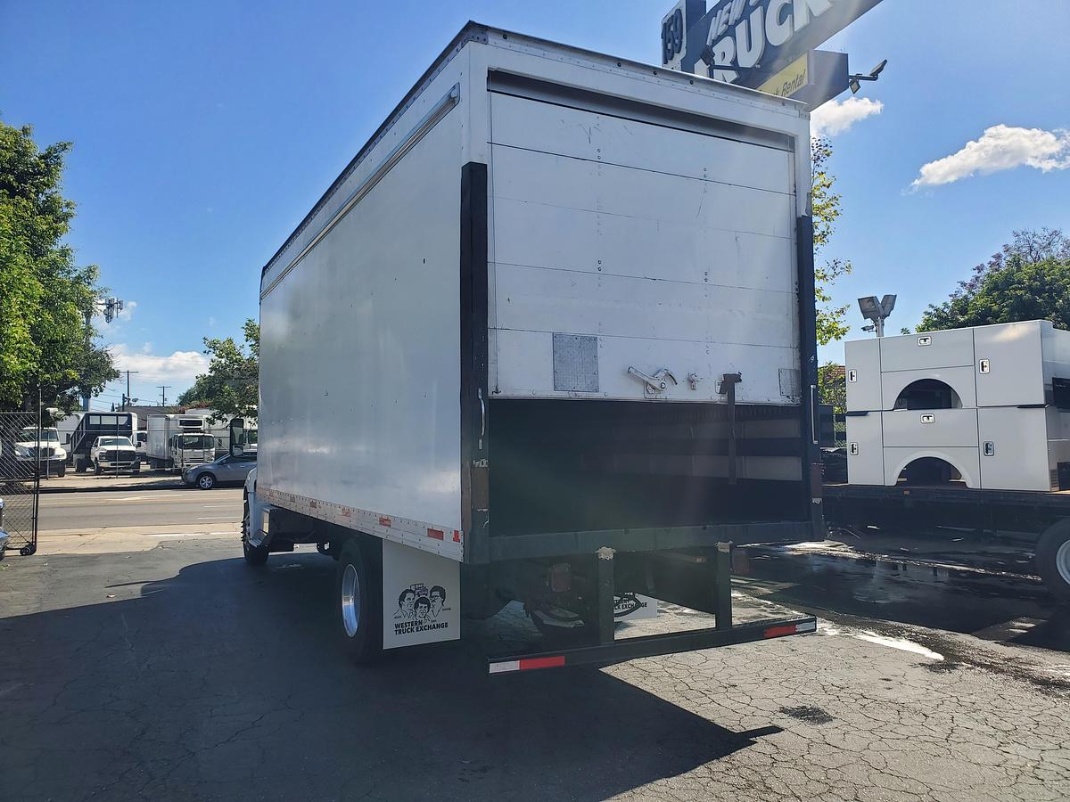 2023 International® eMV™ Series 26' Box Truck For Lease