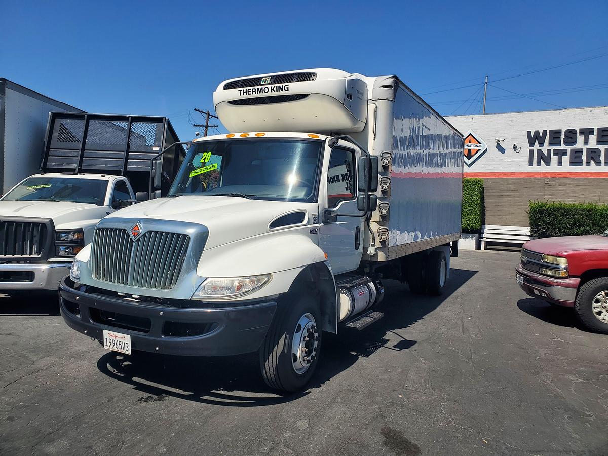 Used 2020 International MV607 18' Reefer