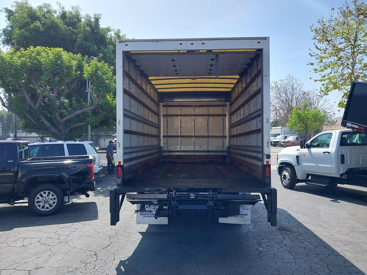 Used 2020 Isuzu NQR Box Truck