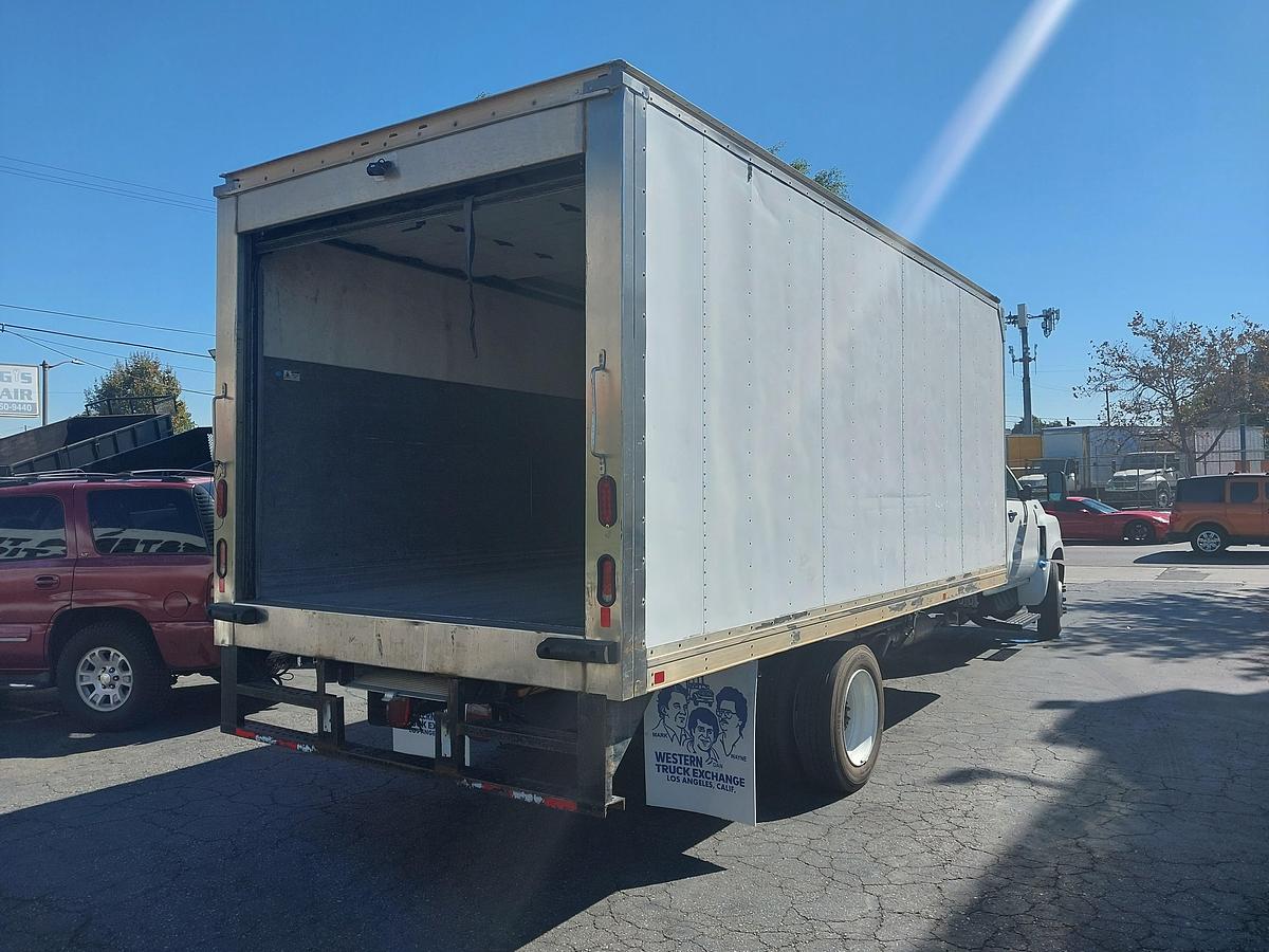 2023 International® CV515 18 ft Reefer