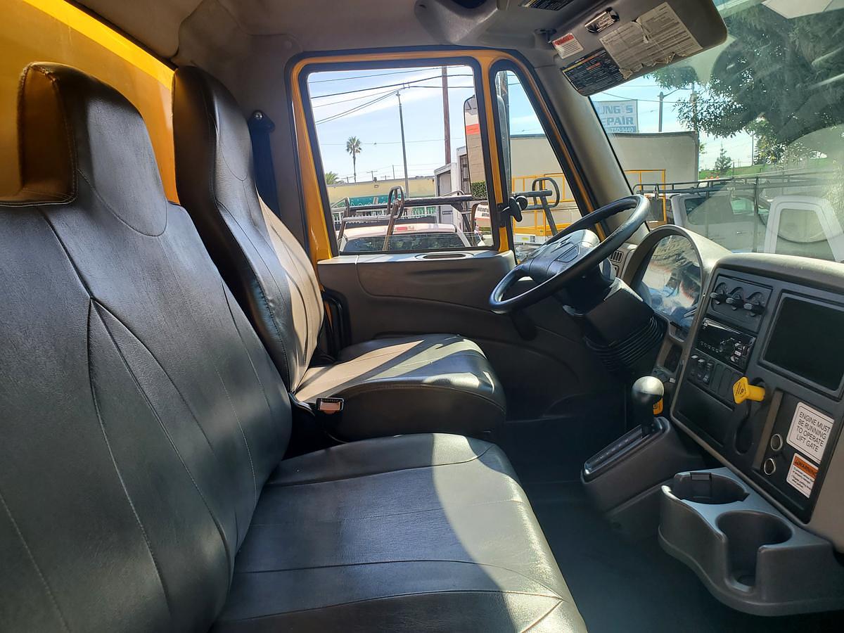 Used 2019 International 4300