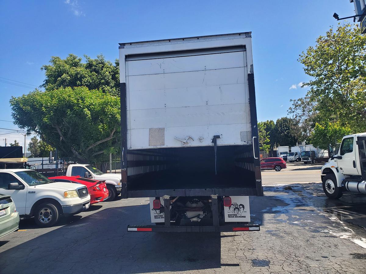 2023 International® eMV™ Series 26' Box Truck For Lease