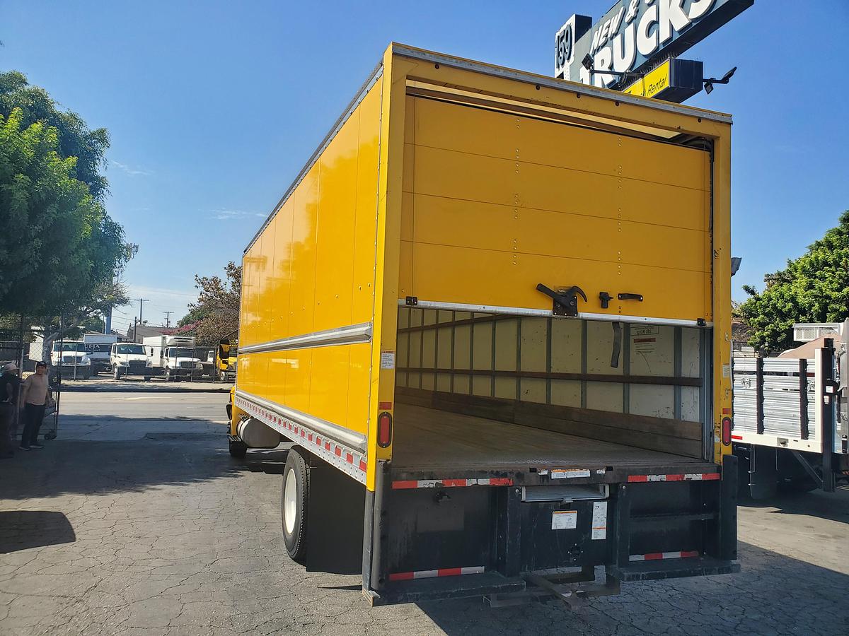 Used 2021 International MV607 26' Box Truck