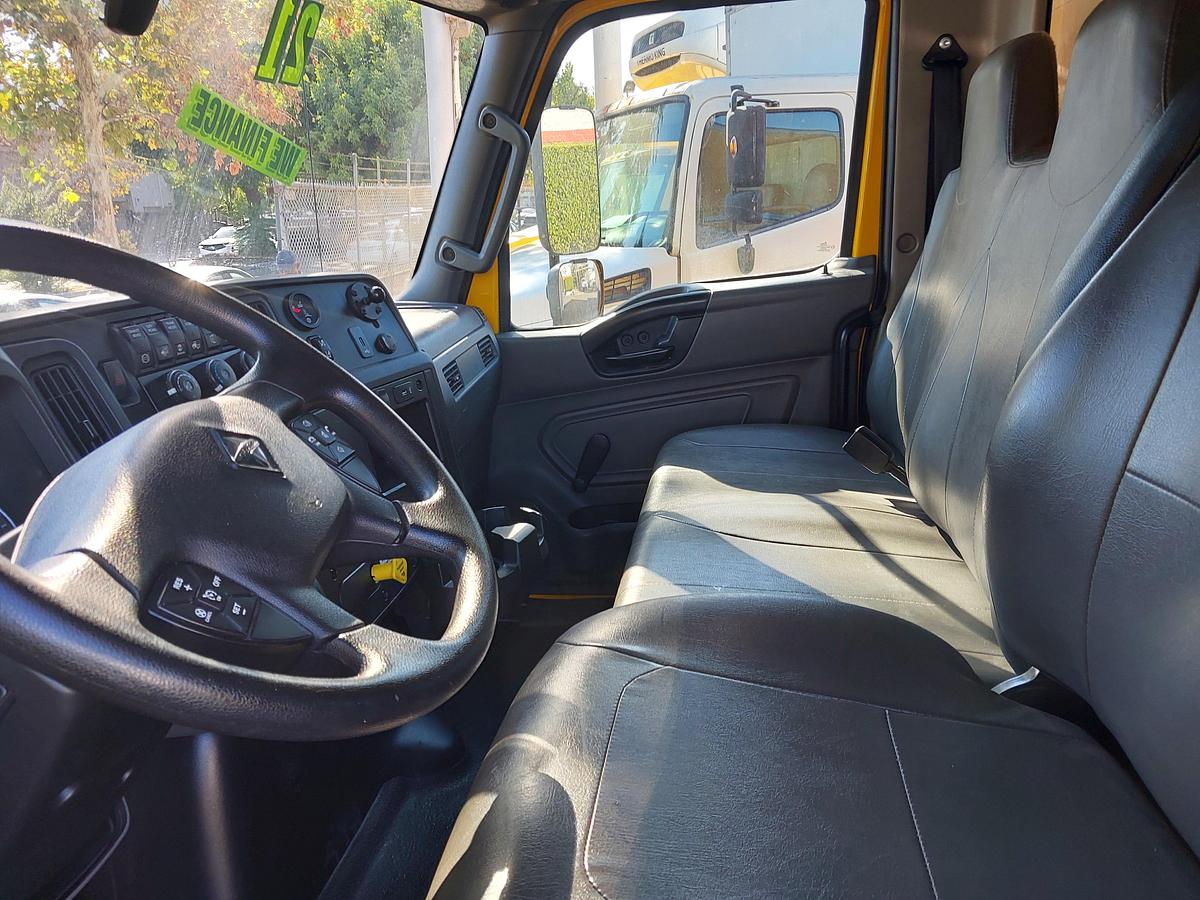 Used 2021 International MV607 26' Box Truck