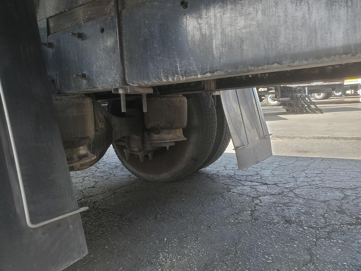 Used 2019 Freightliner M2 26' Stake bed