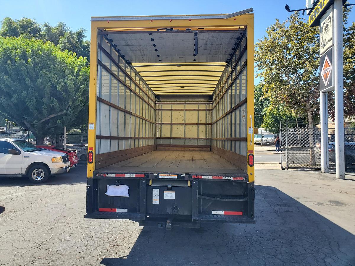 Used 2021 International MV607 26' Box Truck