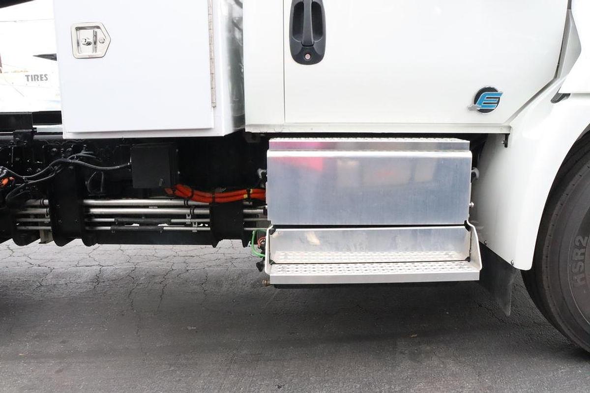 2024 International® Electric MV™ Series