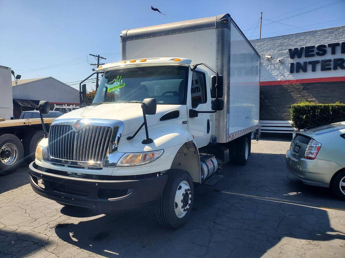 Used 2021 International MV607 16' Box Truck