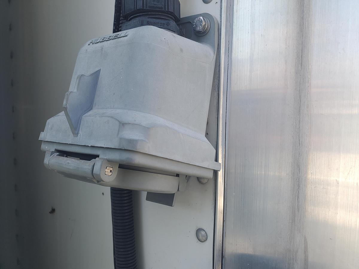 Used 2020 International MV607 26' Reefer