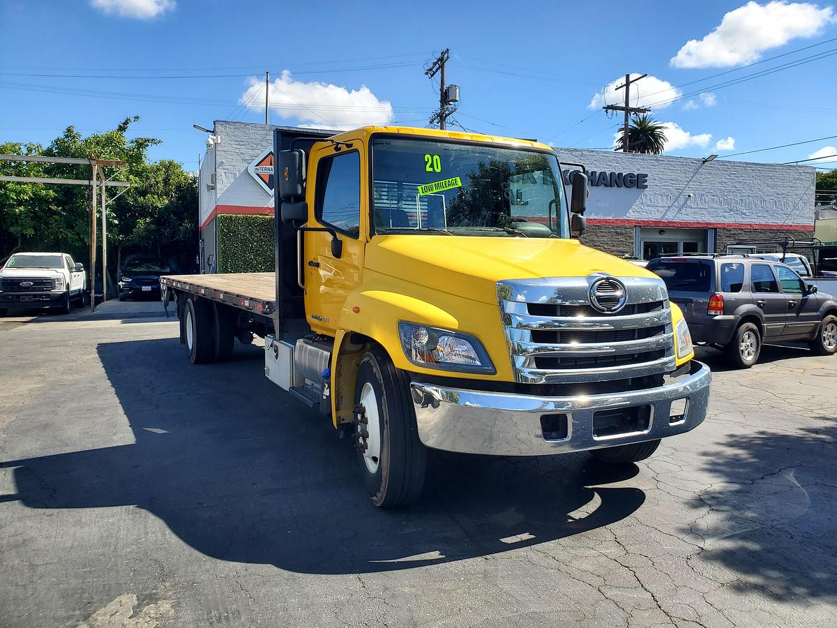 Used 2020 Hino 268 with 20' Flatbed