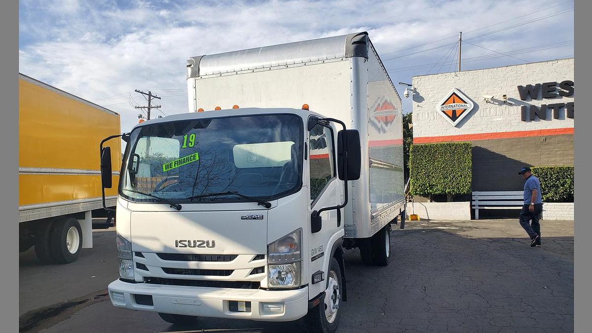 Used 2019 ISUZU NPR
