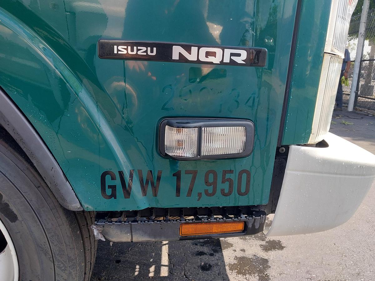 Used 2020 Isuzu NQR Box Truck