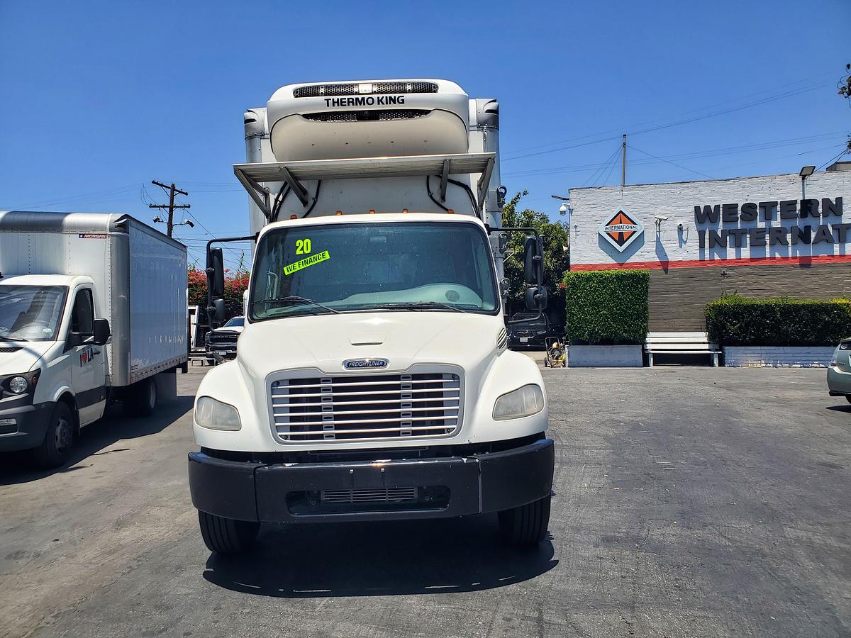Used 2020 Freightliner M2 26 FT Reefer