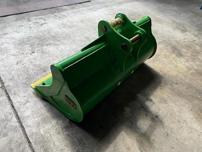 New Ditching Clean up Bucket (MUD) 42" inch for Mini Excavator Takeuchi