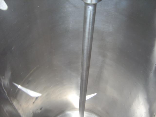 Used 80 GALLON PROCESSOR TANK WITH AGITATOR