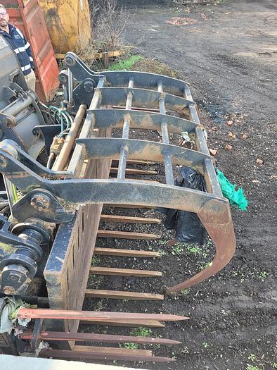 Used Ulrich Compost Grab