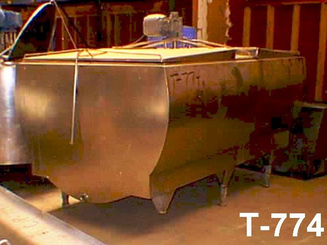 Usado 1000 GALLON BULK TANK